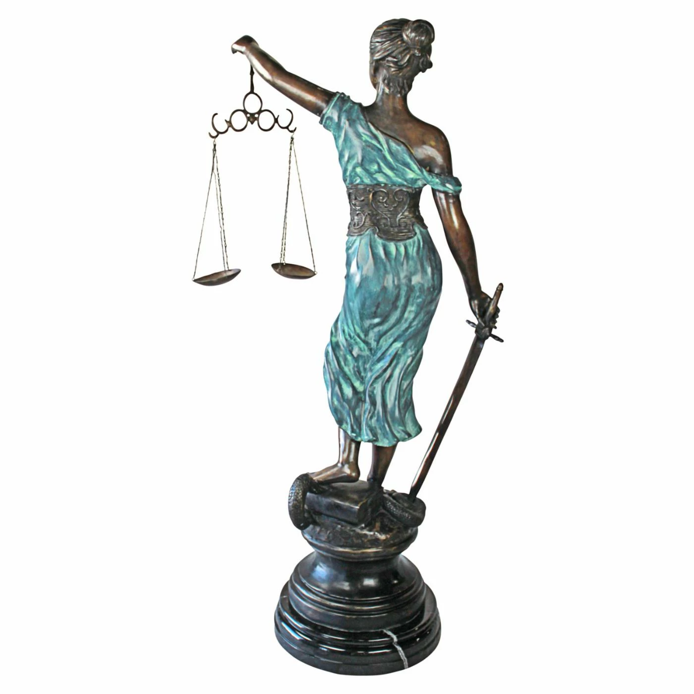 Buy ๐คฉ Other Garden Statues Design Toscano Themis Blind Justice Giant Garden Statue ๐ 6 Buy ๐คฉ Other Garden Statues Design Toscano Themis Blind Justice Giant Garden Statue ๐ - Image 4