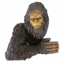 Outlet 🤩 Other Garden Statues Design Toscano Bigfoot The Bashful Yeti Tree Garden Statue 😀 -Garden Statues Shop inuseTOSC021